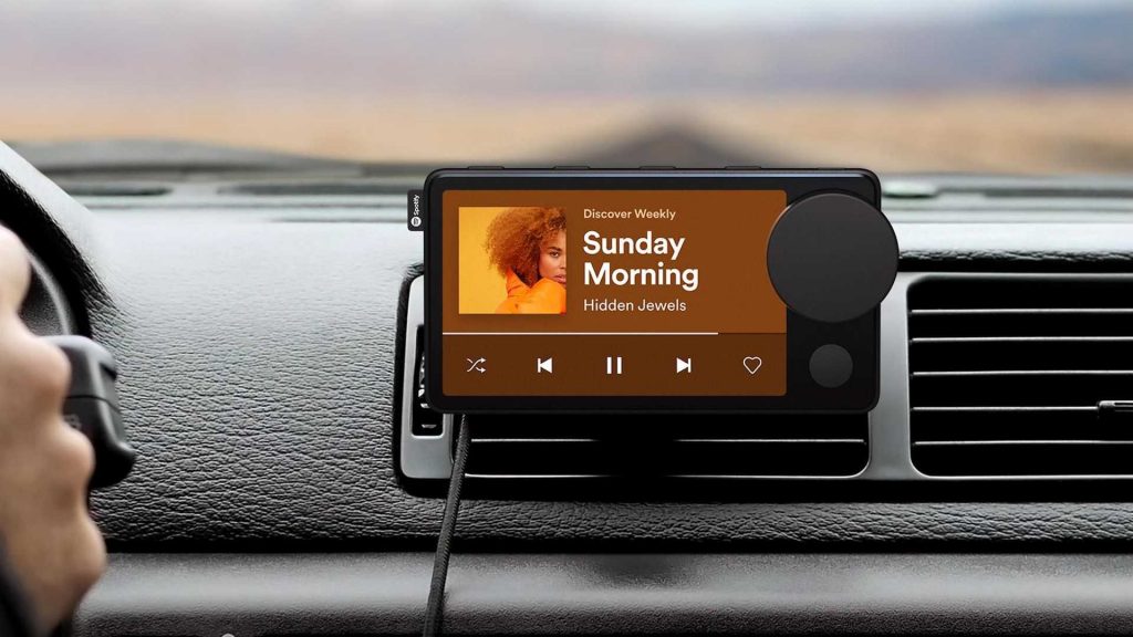 https://cdn.motor1.com/images/mgl/Zowne/s6/spotify-car-thing.jpg