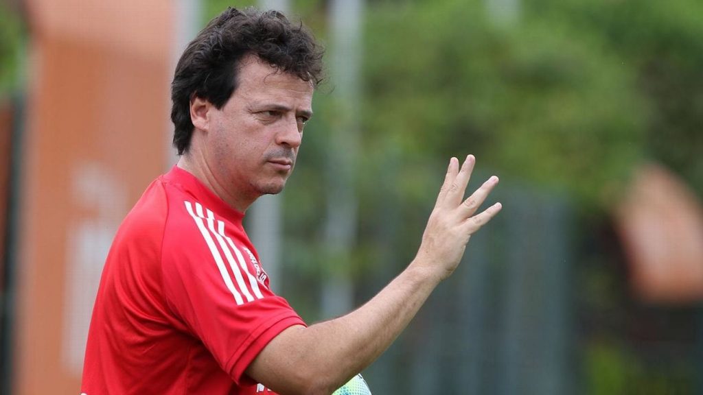 Fortaleza is looking for Fernando Deniz, but the coach is refusing to take over now