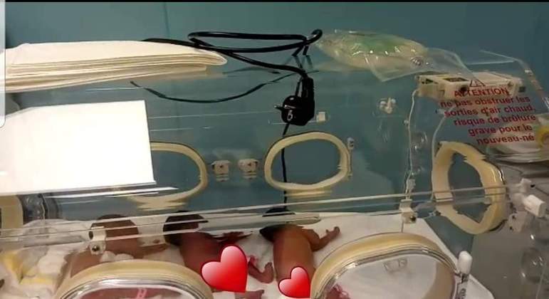 A woman waited for seven children to give birth to nine children