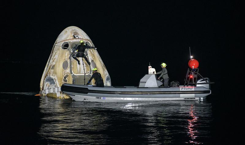 Rescue capsule 