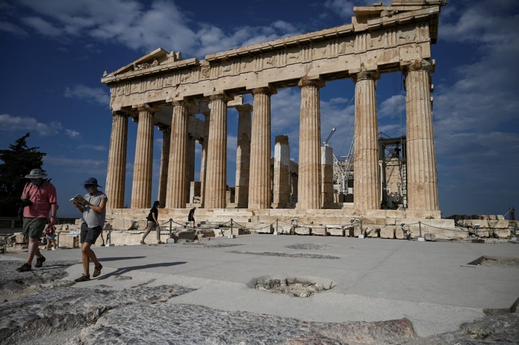 Acropolis renewal project could shake up millennium heritage | التراث  Scientist