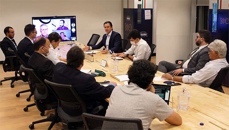 Cruzeiro: Board members and businessmen participate in the club and company meeting