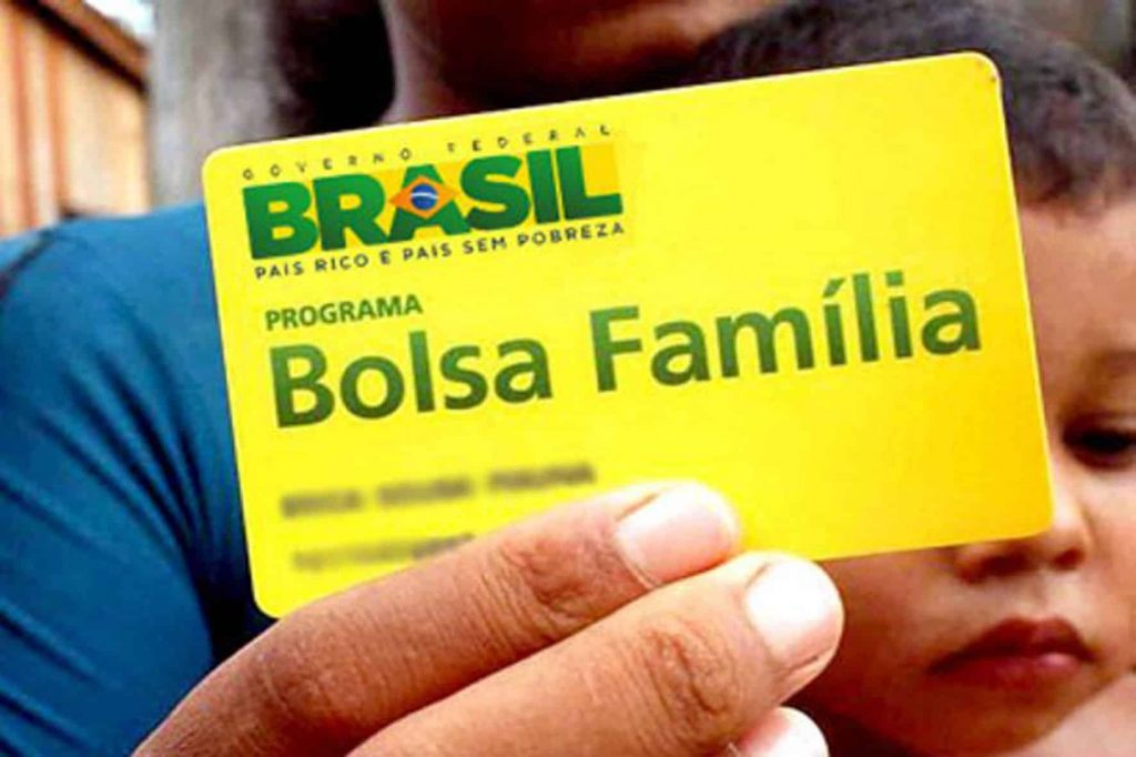 Find out who should be the priority group to enter the new Bolsa Família