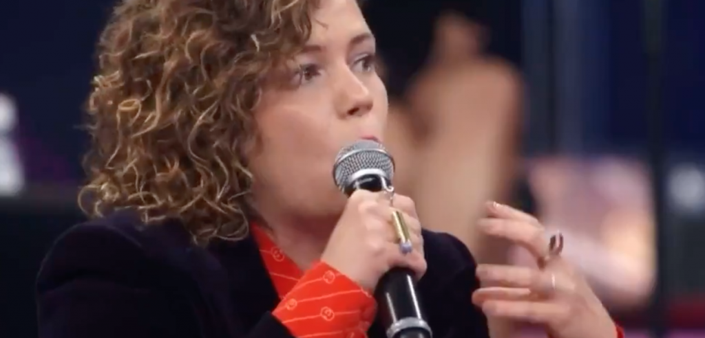 Leandra Leal calls for public self-criticism: “How did we allow Bolsonaro to become president?”