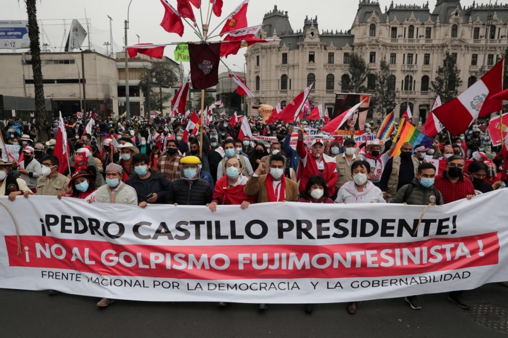 Supporters of Pedro Castillo and Keiko Fujimori take to the streets.  Elections continue in Peru without an official winner |  Scientist