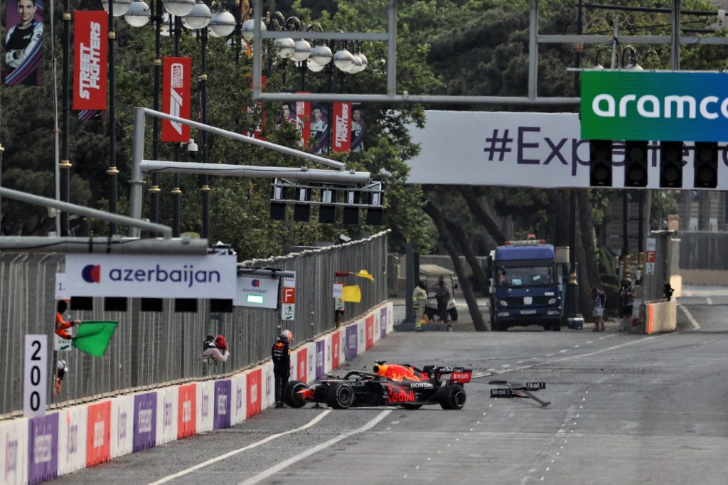 Verstappen blames Pirelli for F1 crash in Baku