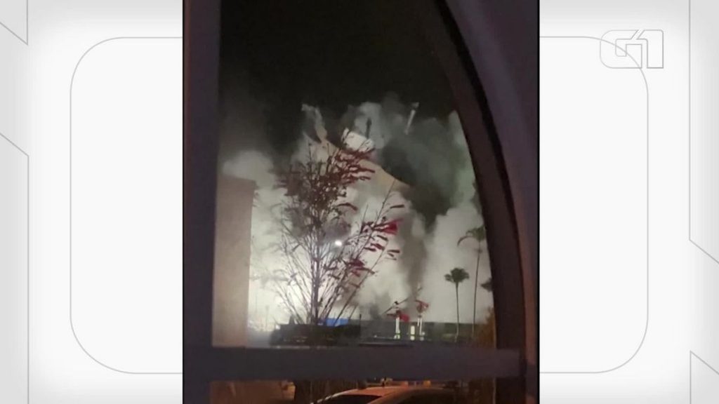 Demolition of the partially collapsed building in Miami.  See photos and videos |  Scientist