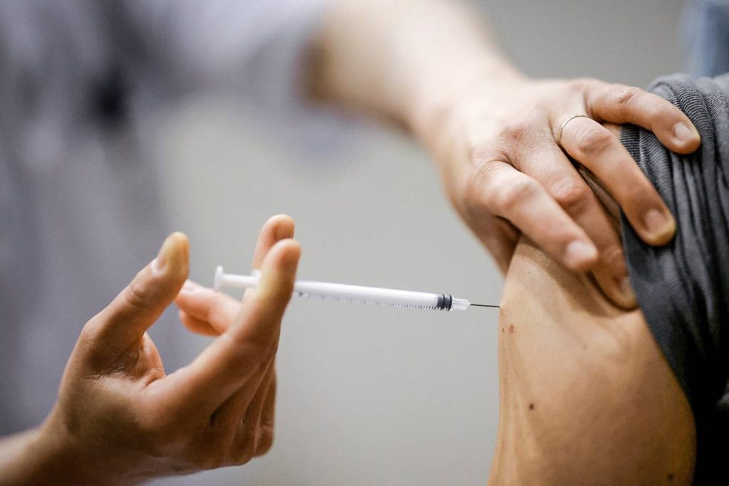 Brazil needs 70% vaccination in December