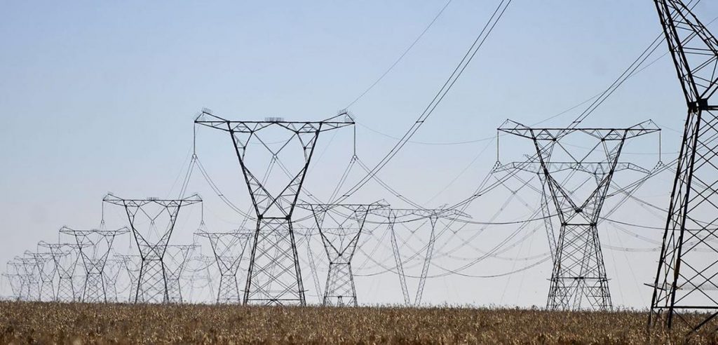 Linhas de transmissão de  energia elétrica