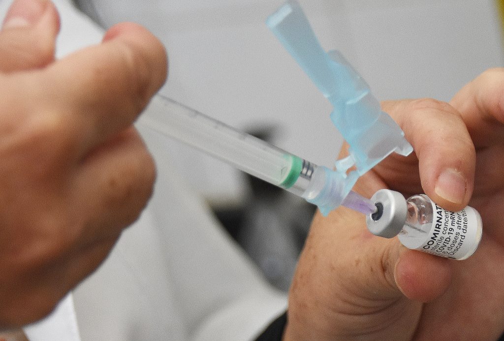 Quiroga defends health plans compensate SUS for Covid-19 vaccines