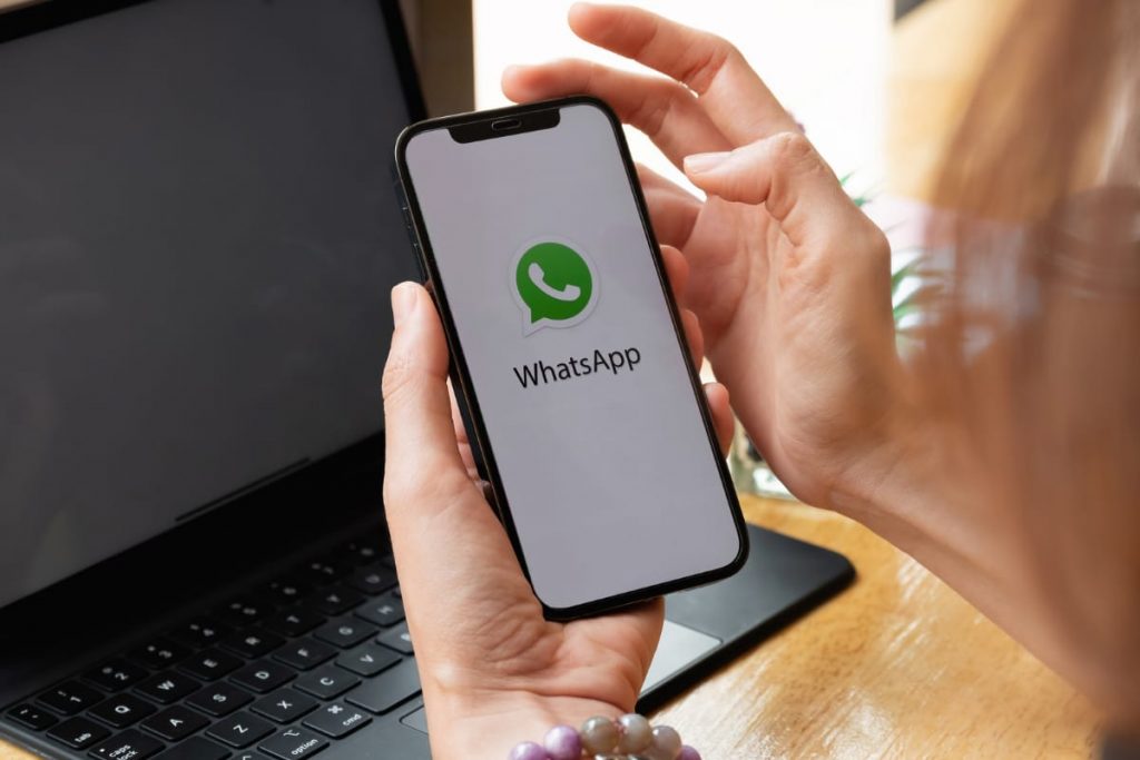 WhatsApp Web tests new photo editing functions