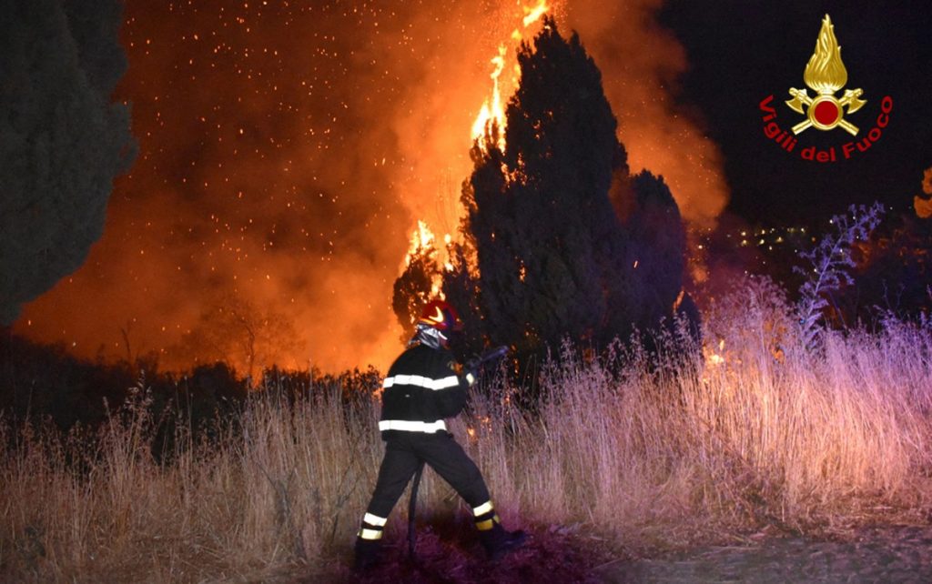 Italy sets record temperature in Europe of 48.8 degrees Celsius and fights forest fires |  Globalism