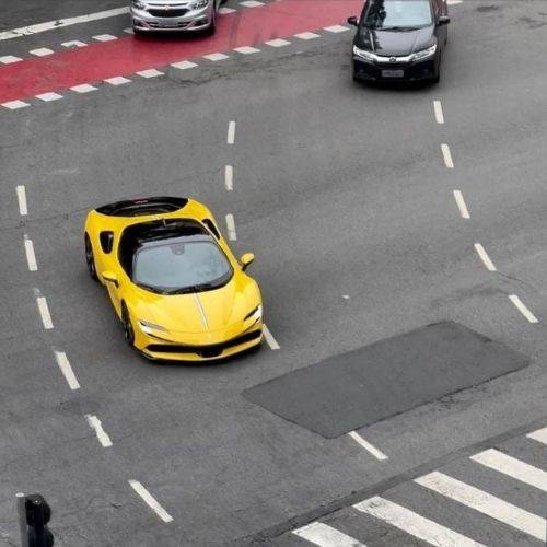 Scenes of the Ferrari falling from the truck