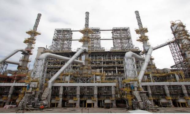 RNEST has the capacity to process 230,000 barrels of oil per day.  This unit produces petroleum products such as naphtha, diesel and liquefied petroleum gas (LPG) Photo: Breeding / Petroprob website