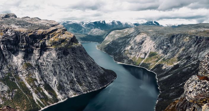 A new geological theory says Iceland may be on top of a sinking continent