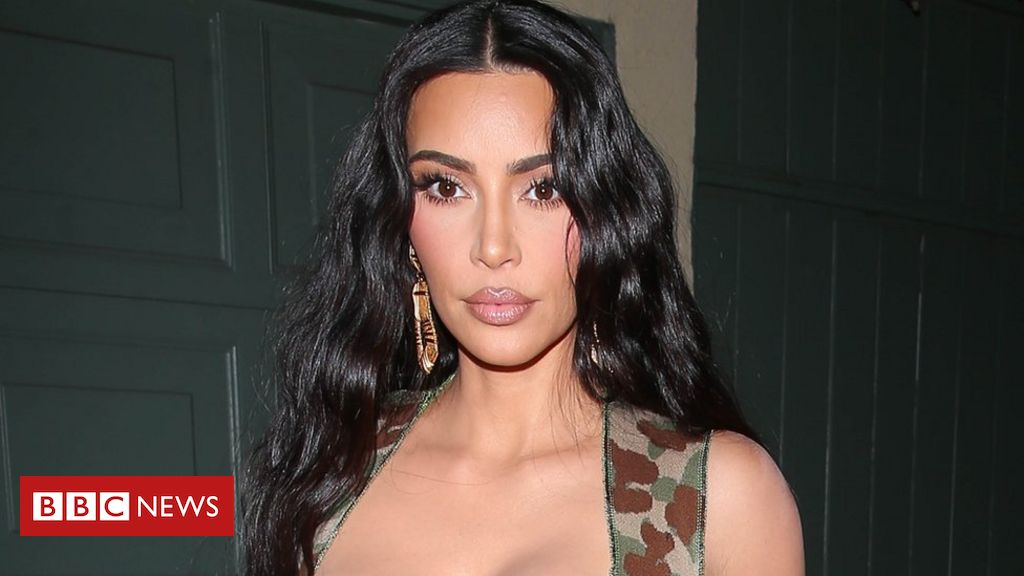 Kim Kardashian promotes cryptocurrency and enters the UK