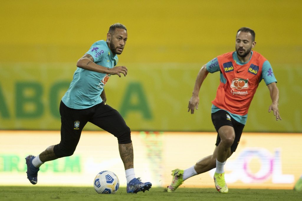 The Brazilian Football Confederation is anticipating a special request from “English”, and Tite has 35 players on the list;  Flemish four |  Brazilian national team