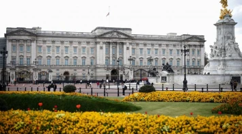 A Buckingham Palace cleaning job pays up to R$143,000 annually