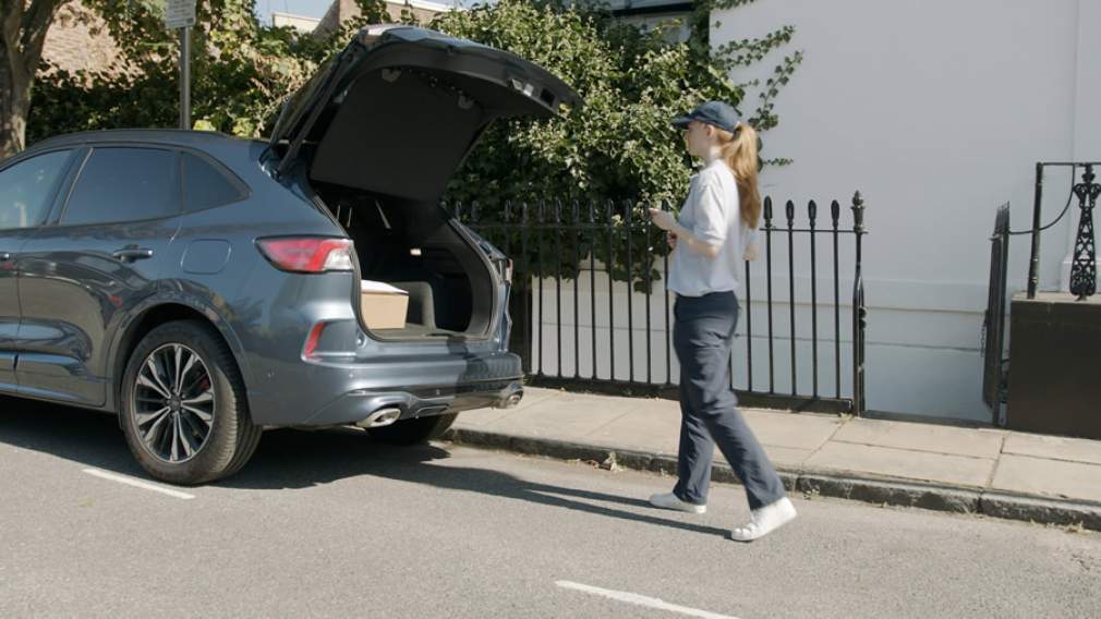 Ford tests vehicle parcel delivery system in UK SEGS