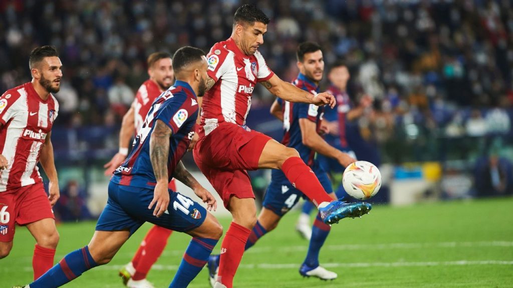 Suarez's penalty kicks and Lodi beat Mateus' goal being the first for Atletico Madrid, who only tied with Levante.