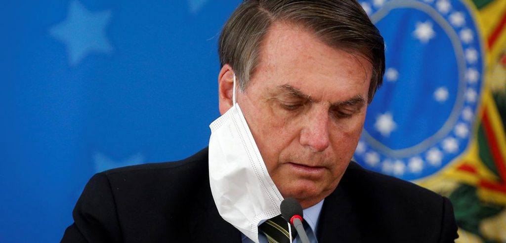 Bolsonaro confuses John Kerry and actor Jim Carrey in an interview (video)