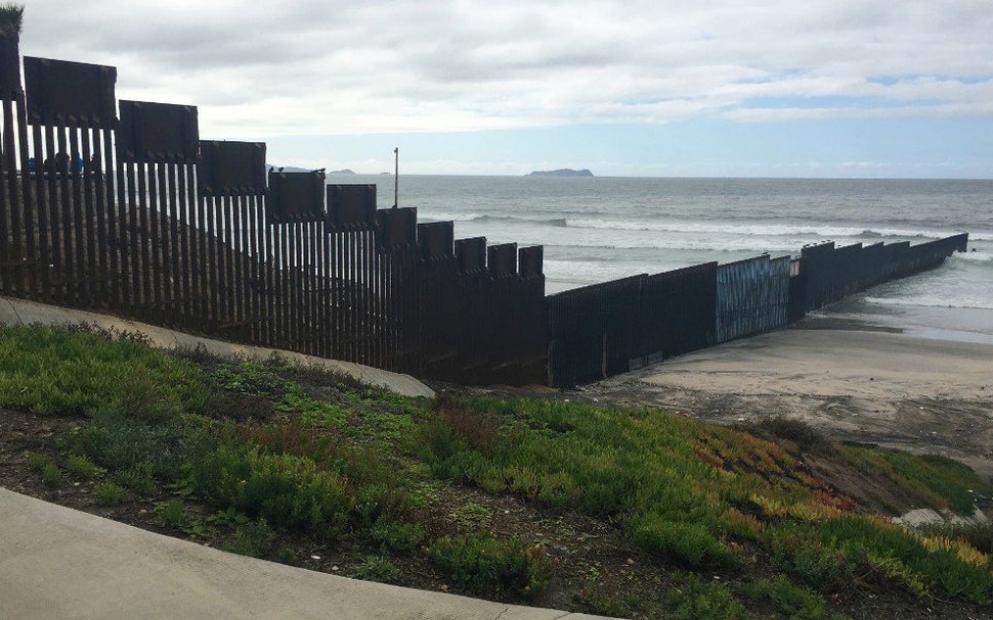 Mulher imigrante morre afogada durante travessia da fronteira dos EUA com o México