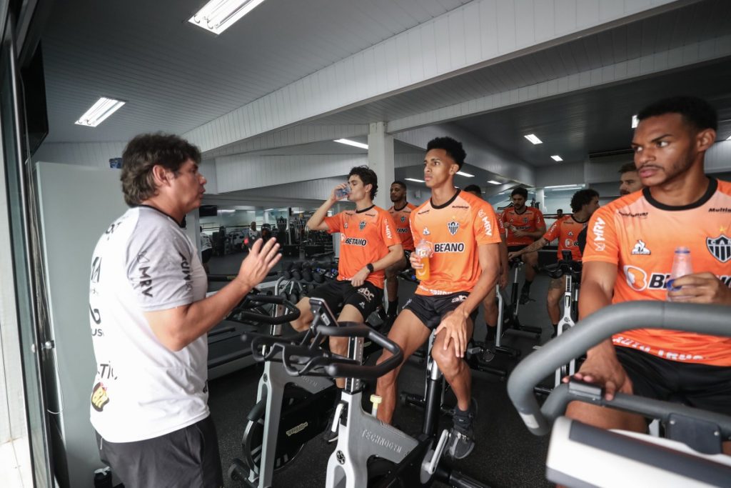Internship at Atlético-MG: Doubts, Mariano and Nacho Fernandez working in physiotherapy |  Athlete - mg