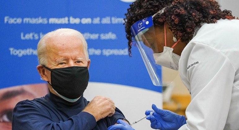 Judge suspends compulsory vaccination in companies proposed by Biden