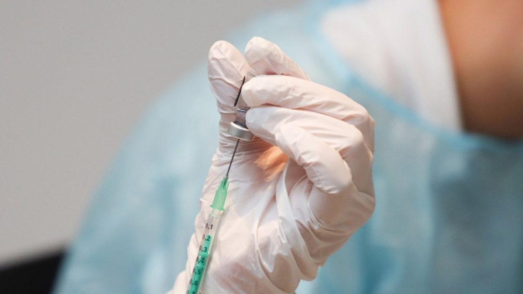 Investigation of a man who was vaccinated 10 times against Covid in the same day |  the health