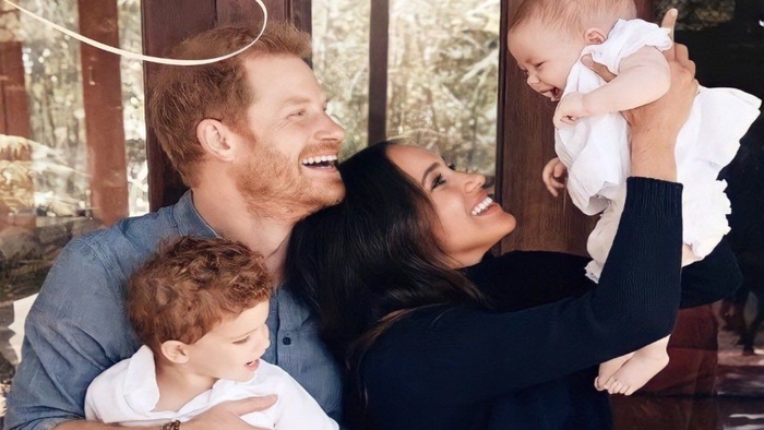 Harry and Meghan reveal daughter Lillipet's face on a Christmas card