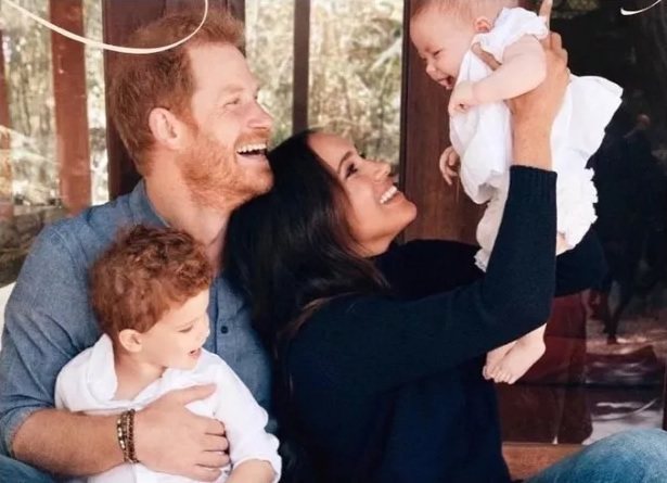 Harry and Meghan reveal daughter Lillipet's face on a Christmas card