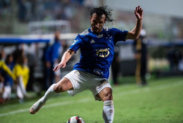 Kiki says goodbye and increases the list of players who left Cruzeiro - Radio Itatiaiya