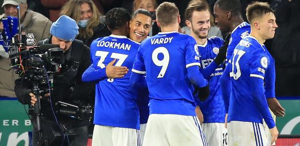 Salah misses a penalty kick and defeats Liverpool against Leicester in English