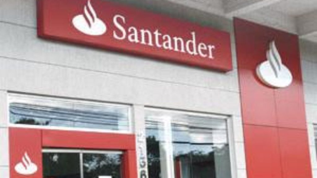 Santander deposited $ 175,000 in UK customer accounts |  Economy
