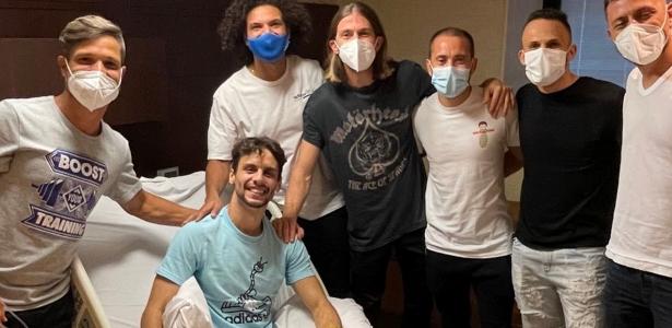 Flamengo: The players visit Rodrigo Cayo in the hospital: 'Resolute and strong'