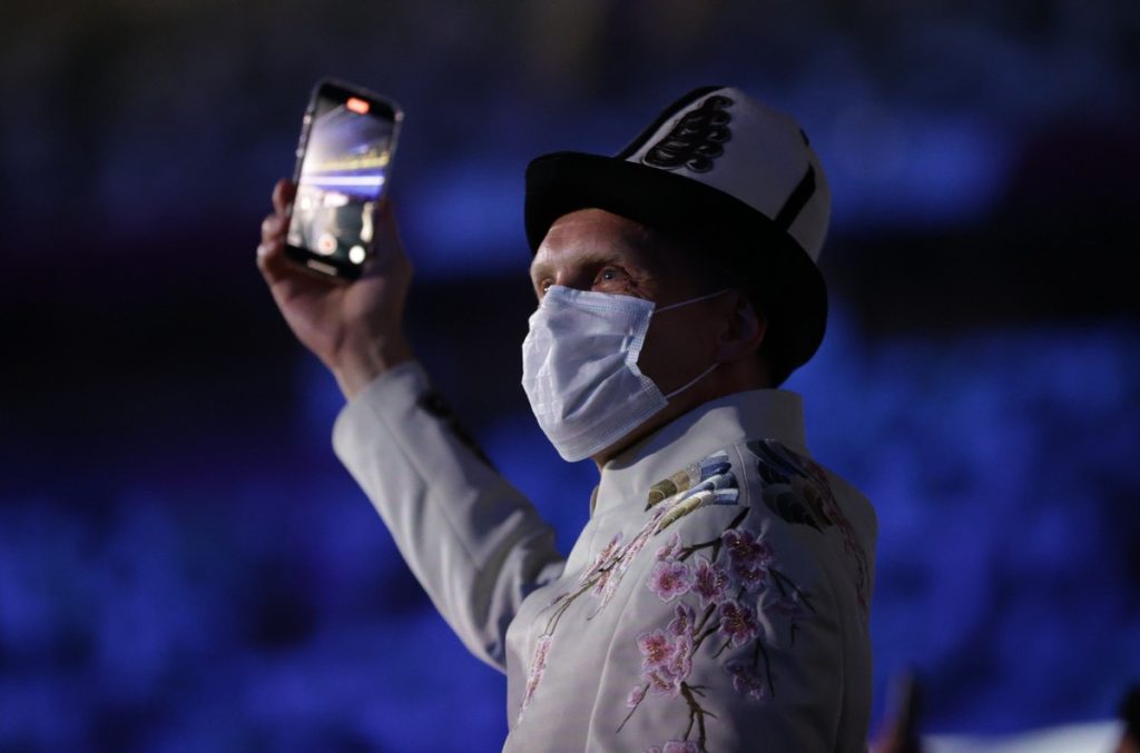 UK and Dutch athletes do not bring their cell phones and laptops to Beijing  Winter Olympics