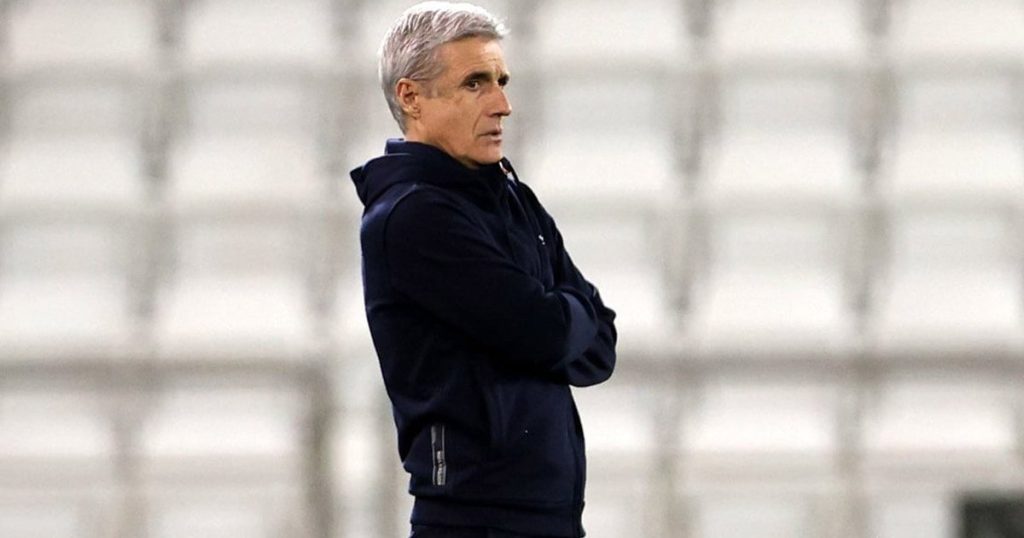 Botafogo goal, Luis Castro will only talk about the future after this Tuesday’s important match for Al Duhail.