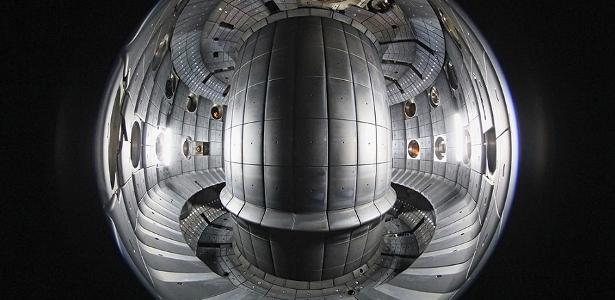 DeepMind AI controls nuclear fusion plasma;  understand