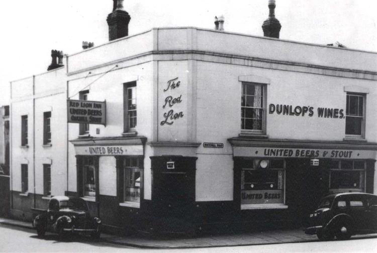 The Red Lion Pub in Bristol, England - Disclosure - Disclosure