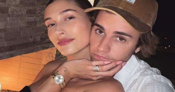 The website says Hailey Bieber has been hospitalized with brain damage