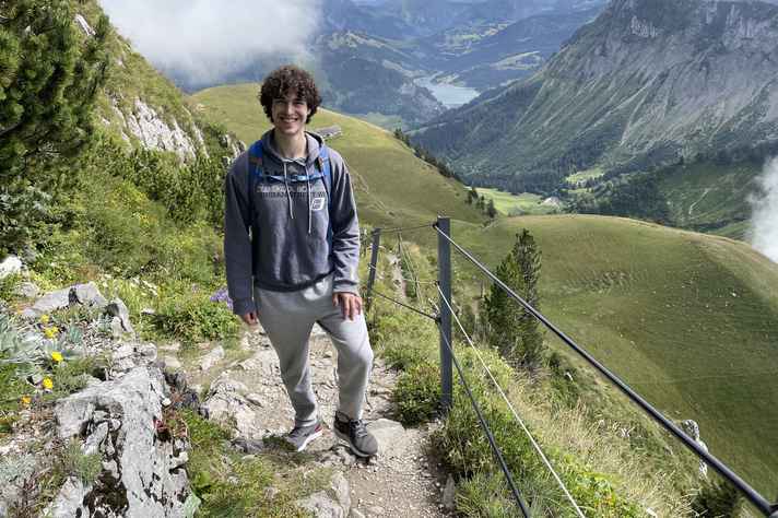 After completing his undergraduate, master's and doctoral studies at UFMG, Antonio Horta Ribeiro took a researcher position in Sweden, where the young man believes that the scientific life is more valued.