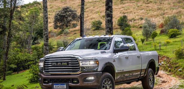 Check prices, versions and how the biggest pickup truck in Brazil works