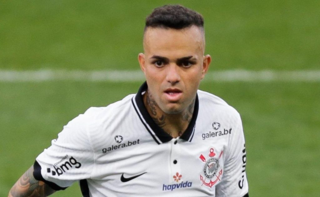 Payroll ease;  Luan sees Corinthians on the fence and gets invited to play in the Libertadores