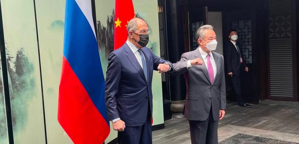 The Russian and Chinese foreign ministers warn of the negative effects of economic sanctions