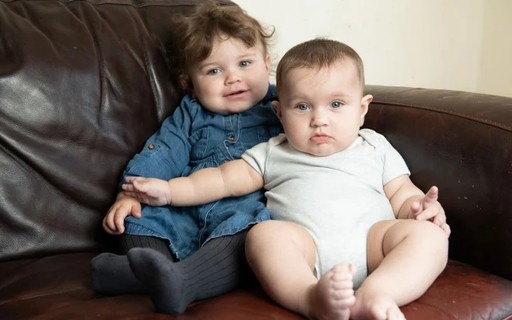 The third largest baby in the UK was born at 6.4kg, and at 5 months, already the same size as his sister, three times his age - Revista Crescher