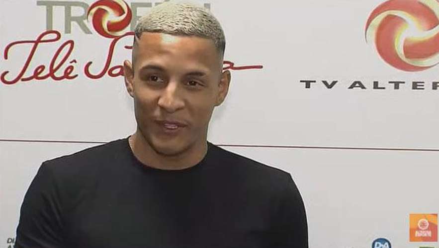 Show us left-back for Atl