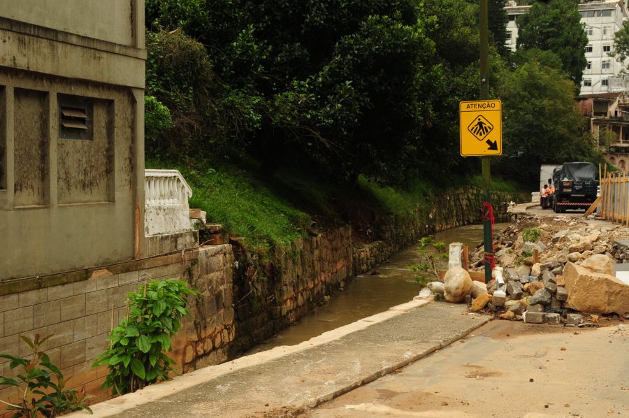 Dust in the streets can cause respiratory diseases: learn how to protect yourself