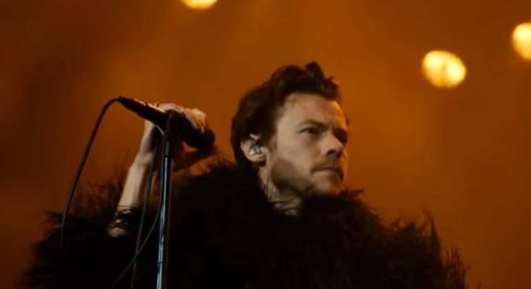 Harry Styles completed a month at the top of the UK Singles Chart with “As It Was” – Music