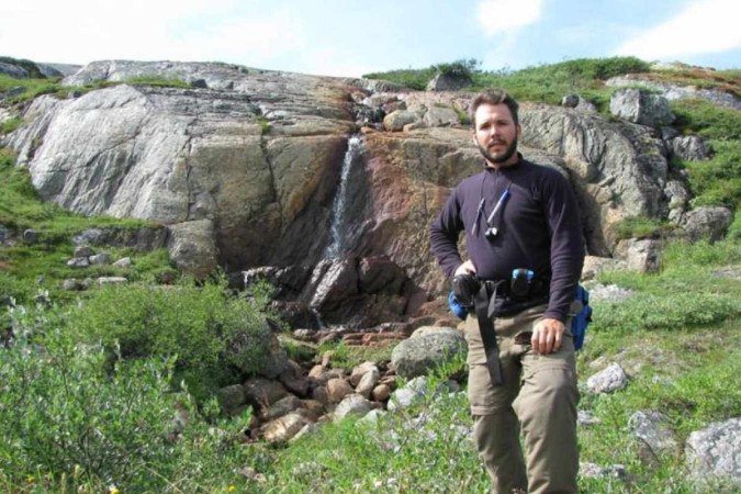Rock analysis indicates that life existed on Earth earlier than was imagined