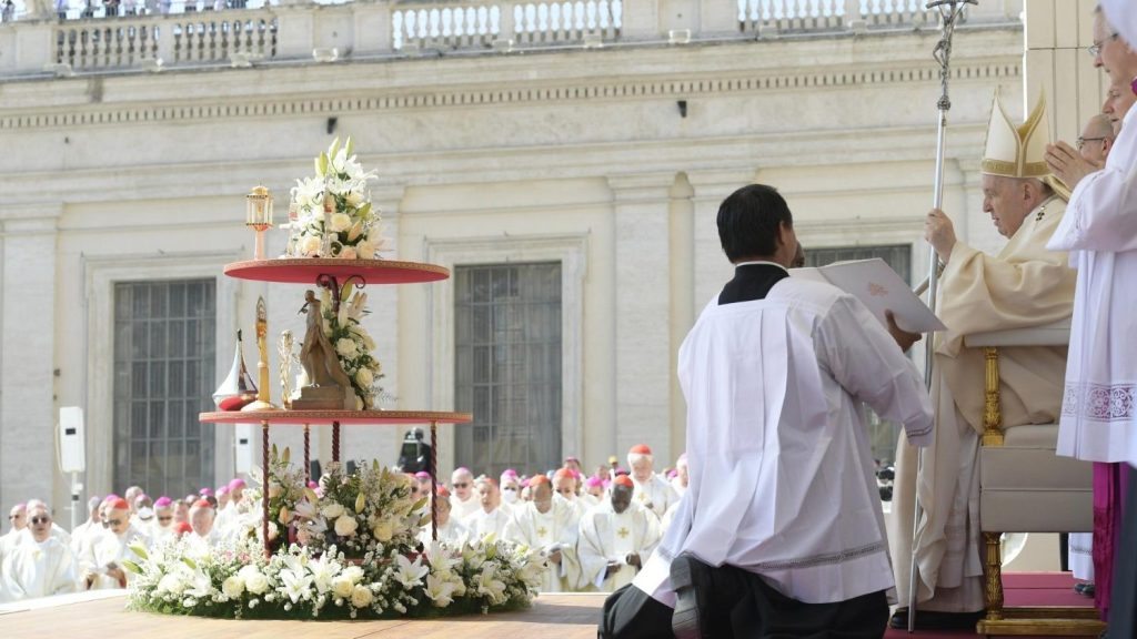 The Pope: Let us live the tasks of each day in a spirit of service